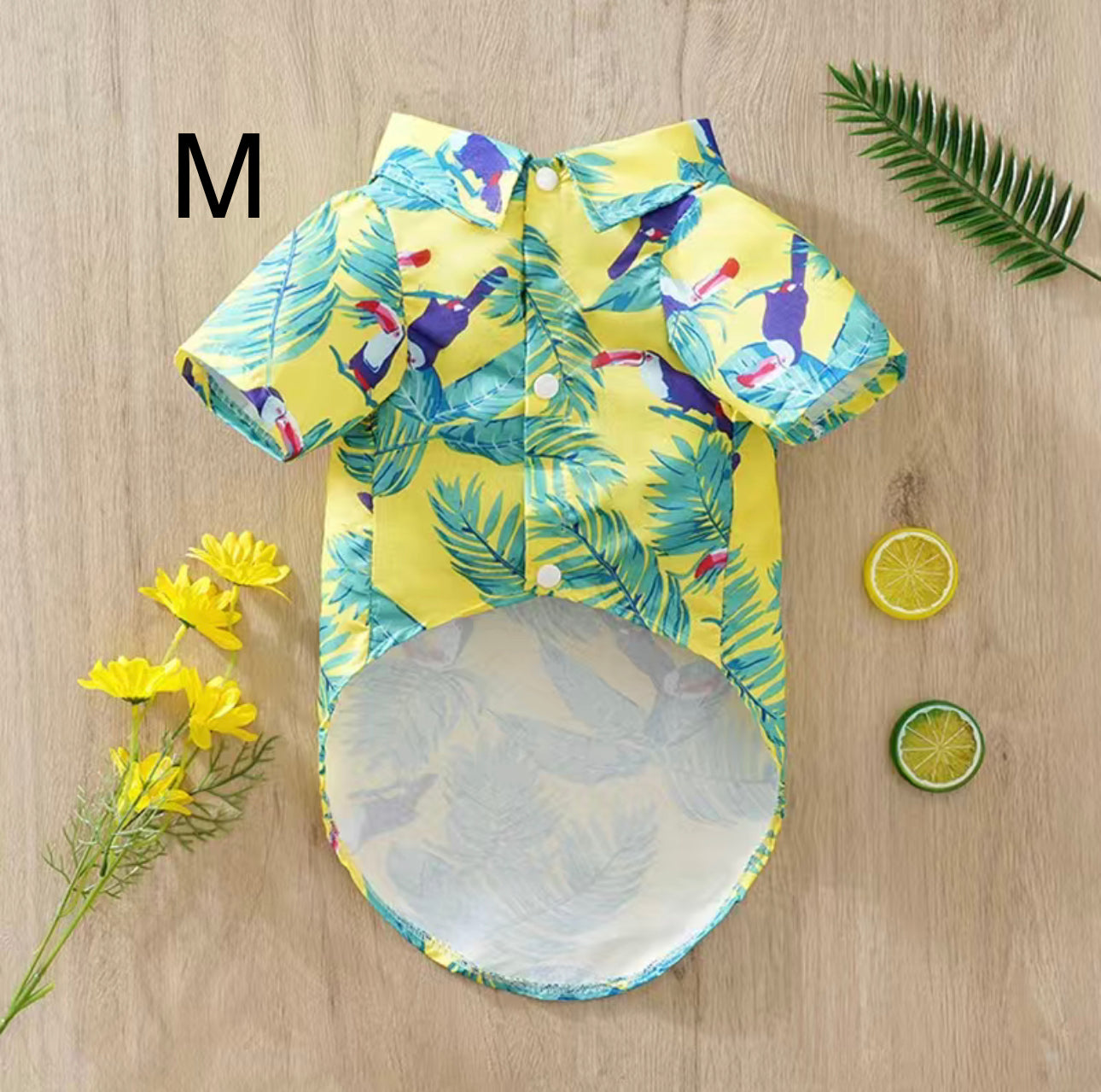 Camisa hawaiana para peluditos con palmas y tucanes